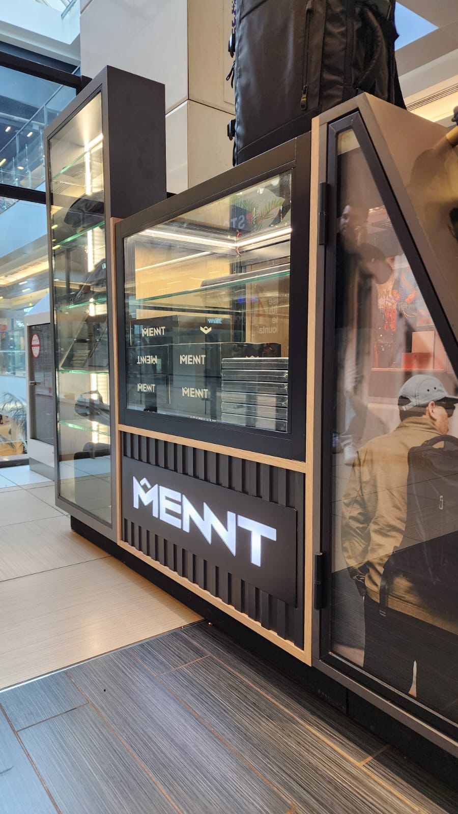 Isla Comercial Mennt - Cenco Costanera